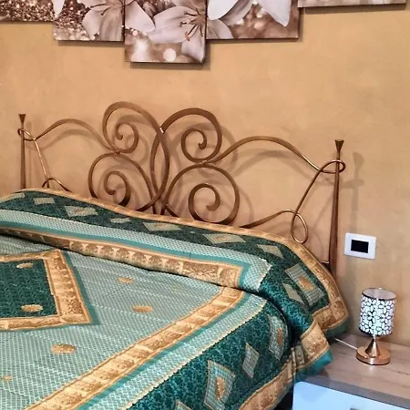 - Malibu' Lauria Inferiore