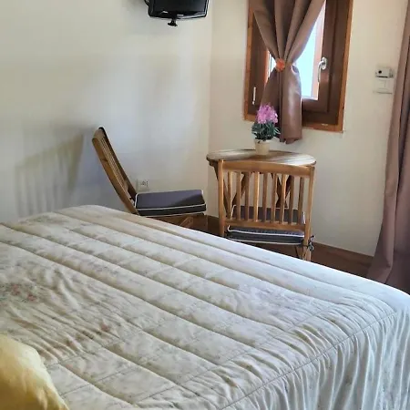 - Malibu' Bed & Breakfast Lauria Inferiore
