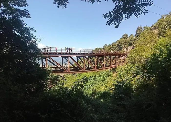 - Malibu' 3* Lauria Inferiore